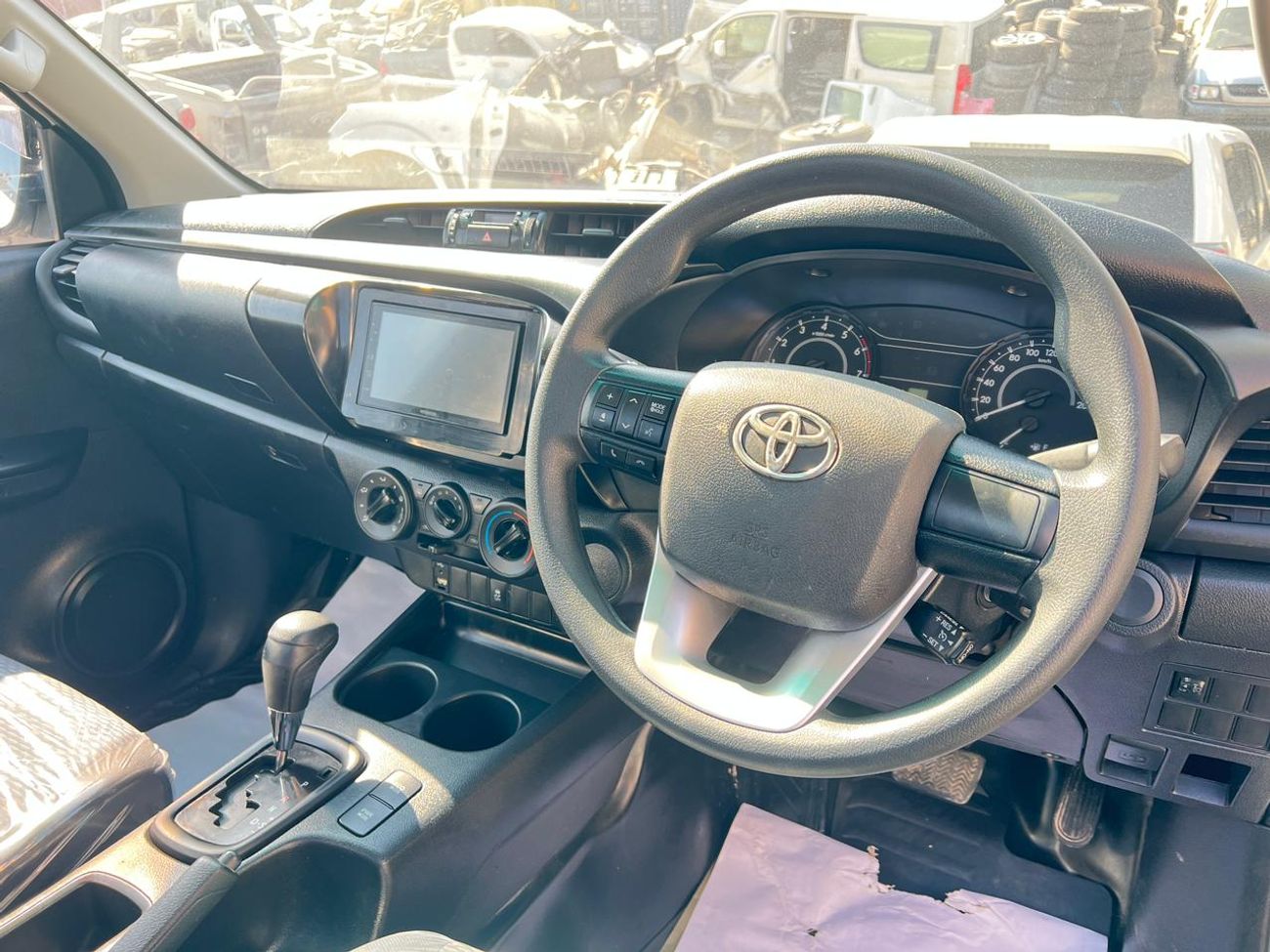 تويوتا هيلوكس RIGHT HAND VEHICLE ONLY FOR EXPORT 2.7 LITER 2WD