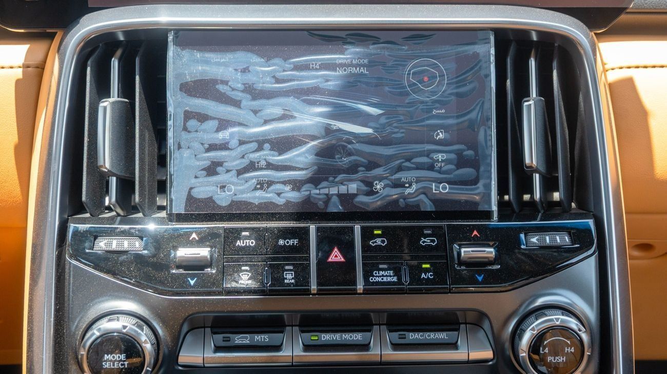 لكزس LX 700h Signature