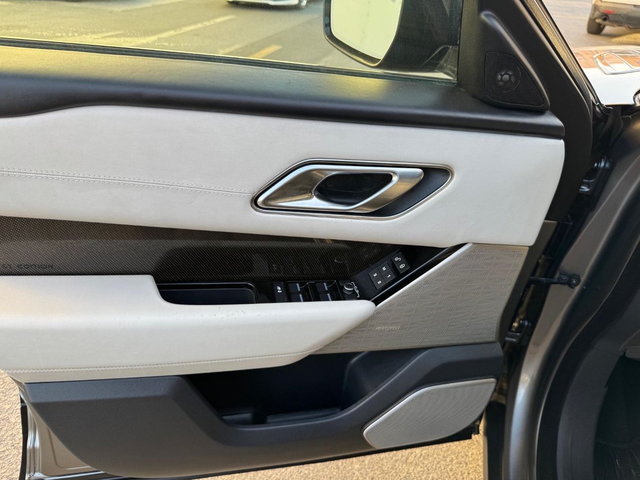 Land Rover Range Rover Velar 2018 P380 R-Dynamic HSE 3.0L 340HP CANADA IMPORTED