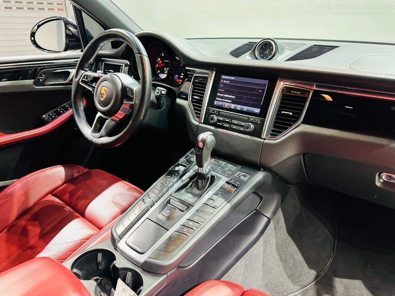 Std 252 مستعملة بورش ماكان Std 2.0L (252 HP) 2018 للبيع في دبي - 829055