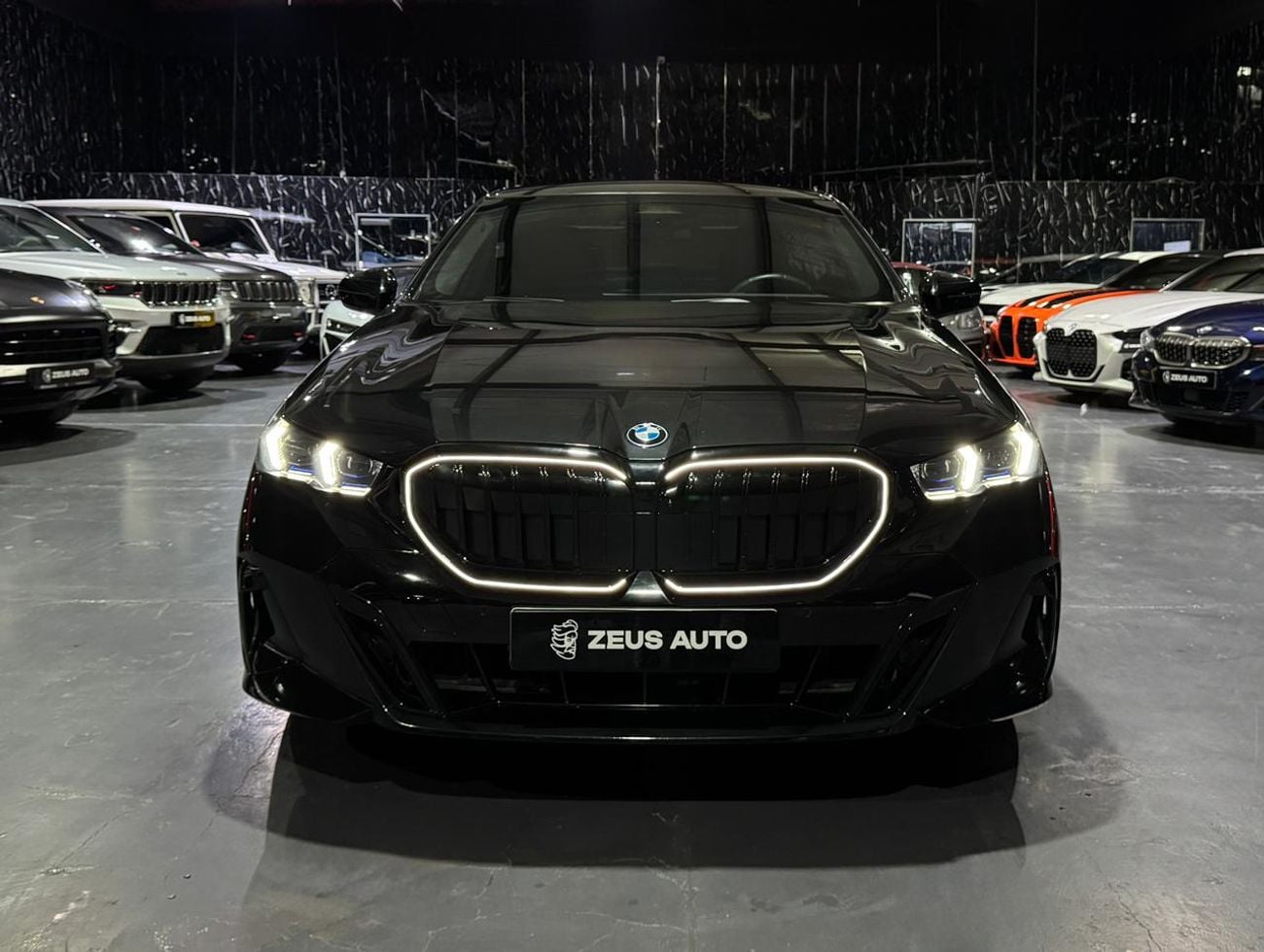 بي أم دبليو 520i 2.0 L, 8 Speed , RWD