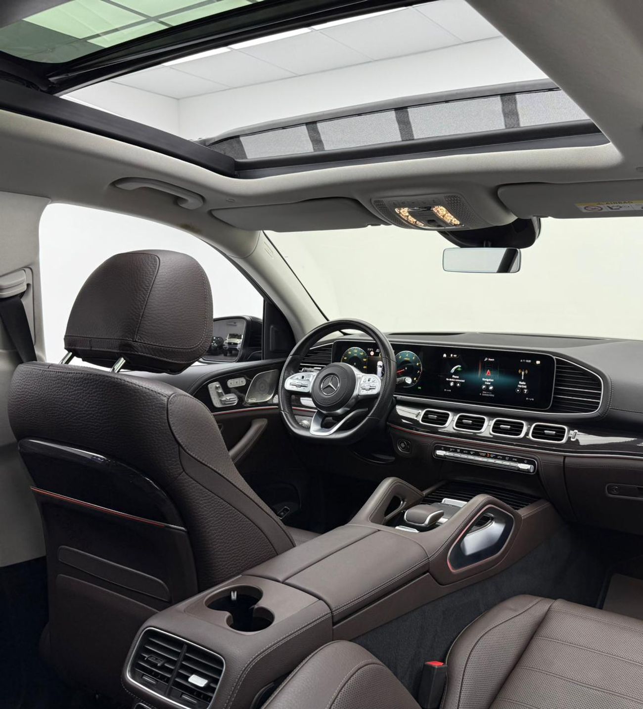 مرسيدس بنز GLS 580 4MATIC 2022 Mercedes Benz GLS580 AMG 4MATIC, 2027 Mercedes Warranty + Service Pack, 7 Seater, GCC