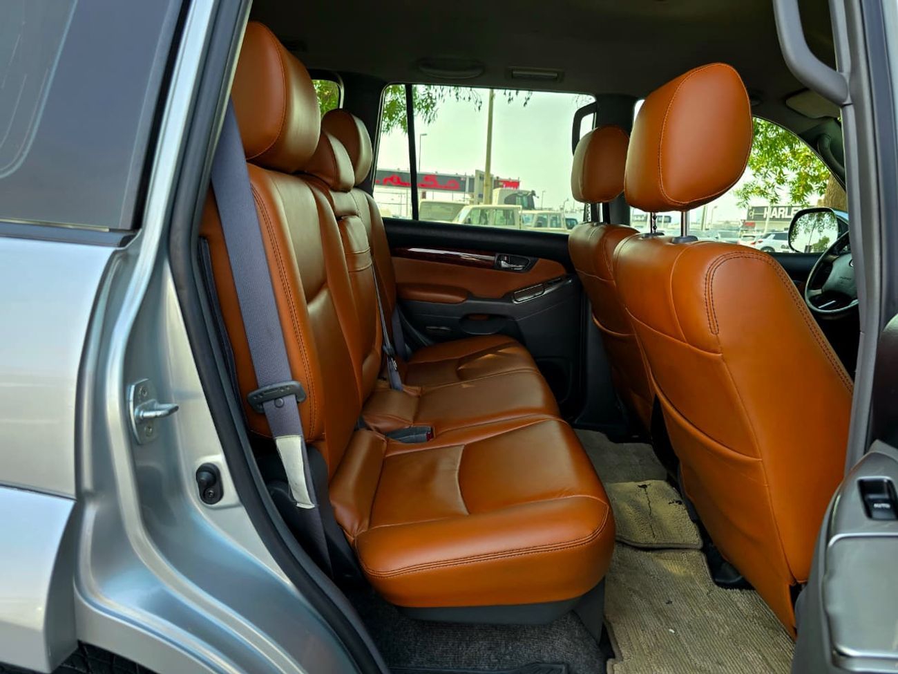 تويوتا برادو TOYOTA PRADO GX 2.7 SILVER INSIDE TAN