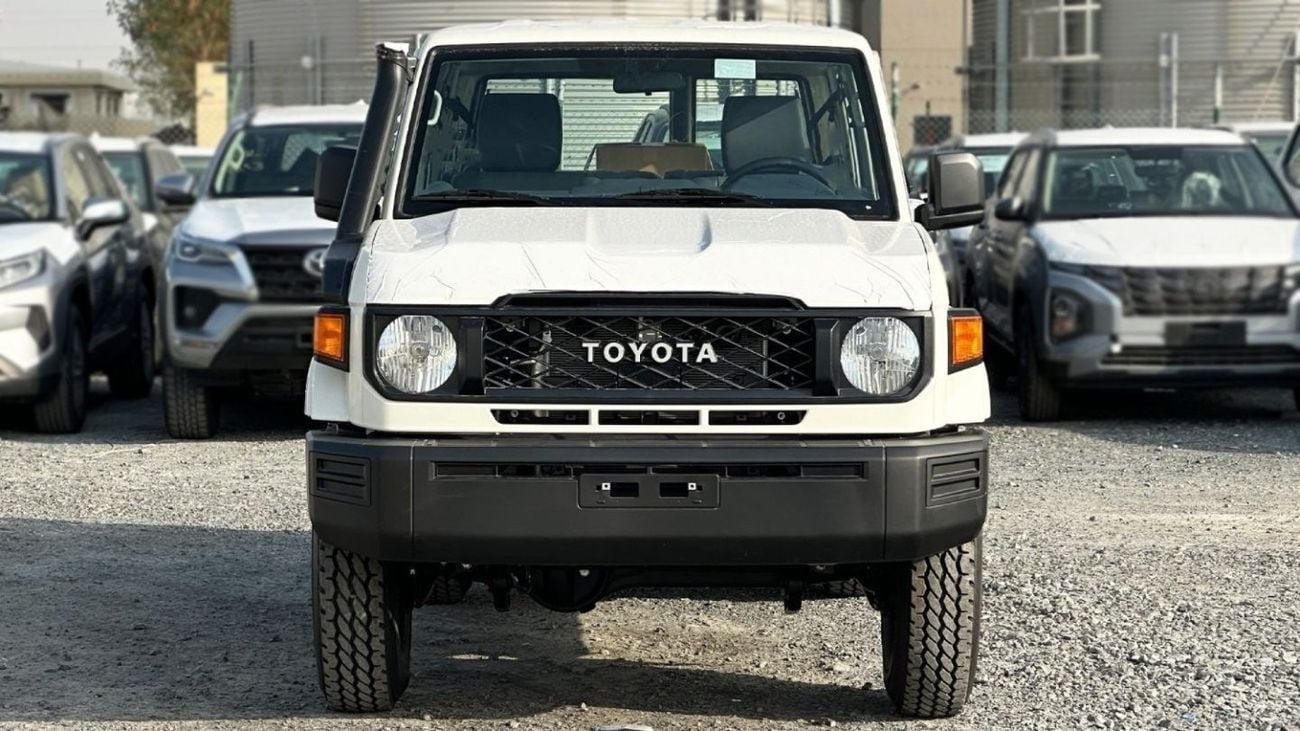 تويوتا لاند كروزر 70 Land cruiser  lc76 hardtop 5doors 4.2L DIESEL V6 MY2024 FOR EXPORT ONLY