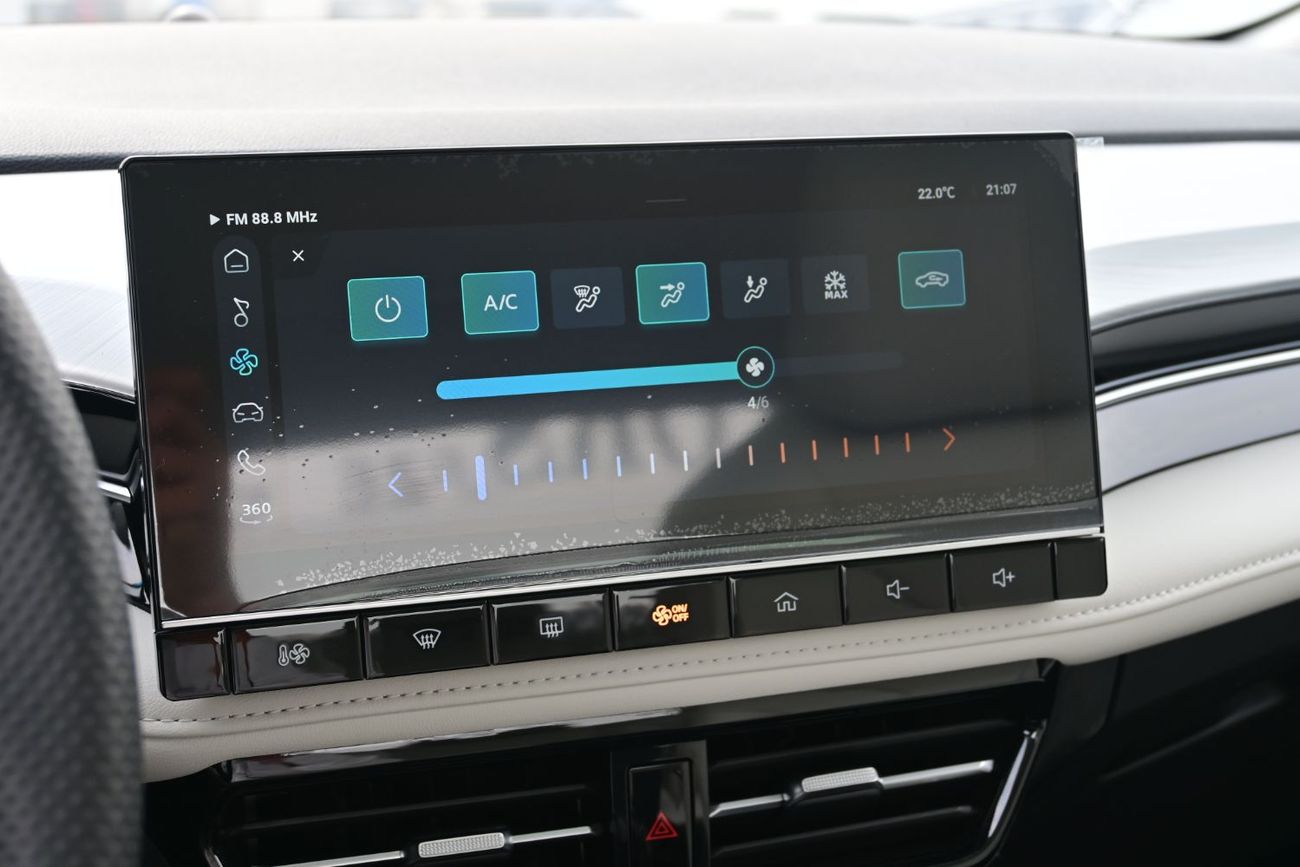 أم جي 5 MG5 1.5L, Petrol, FWD Model 2025 Color Black