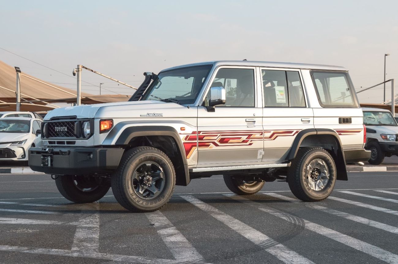 Toyota Land Cruiser TOYOTA LAND CRUISER 76 SERIES 4.5L 4WD SUV 2024 FULL OPTION | REAR CAMERA | DIFFERENTIAL LOCK | VINC