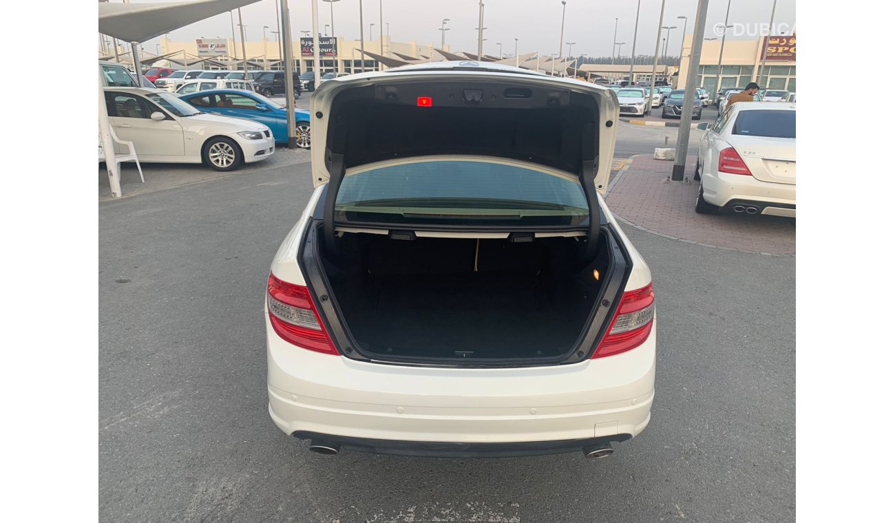 مرسيدس بنز C 300 Mercedes C300_2010_Excellend_Condihin