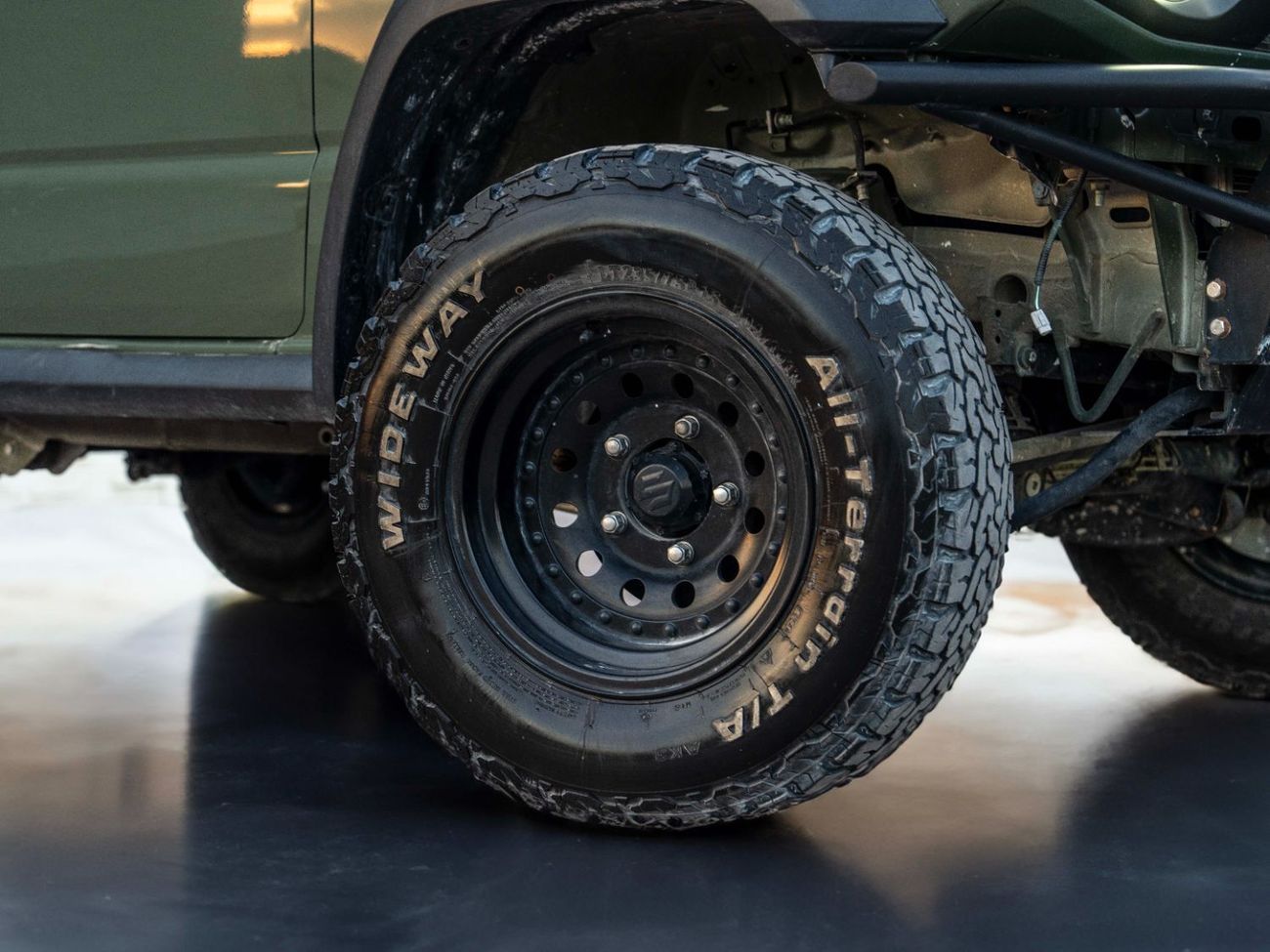 سوزوكي جيمني 1.5L GL (M/T)