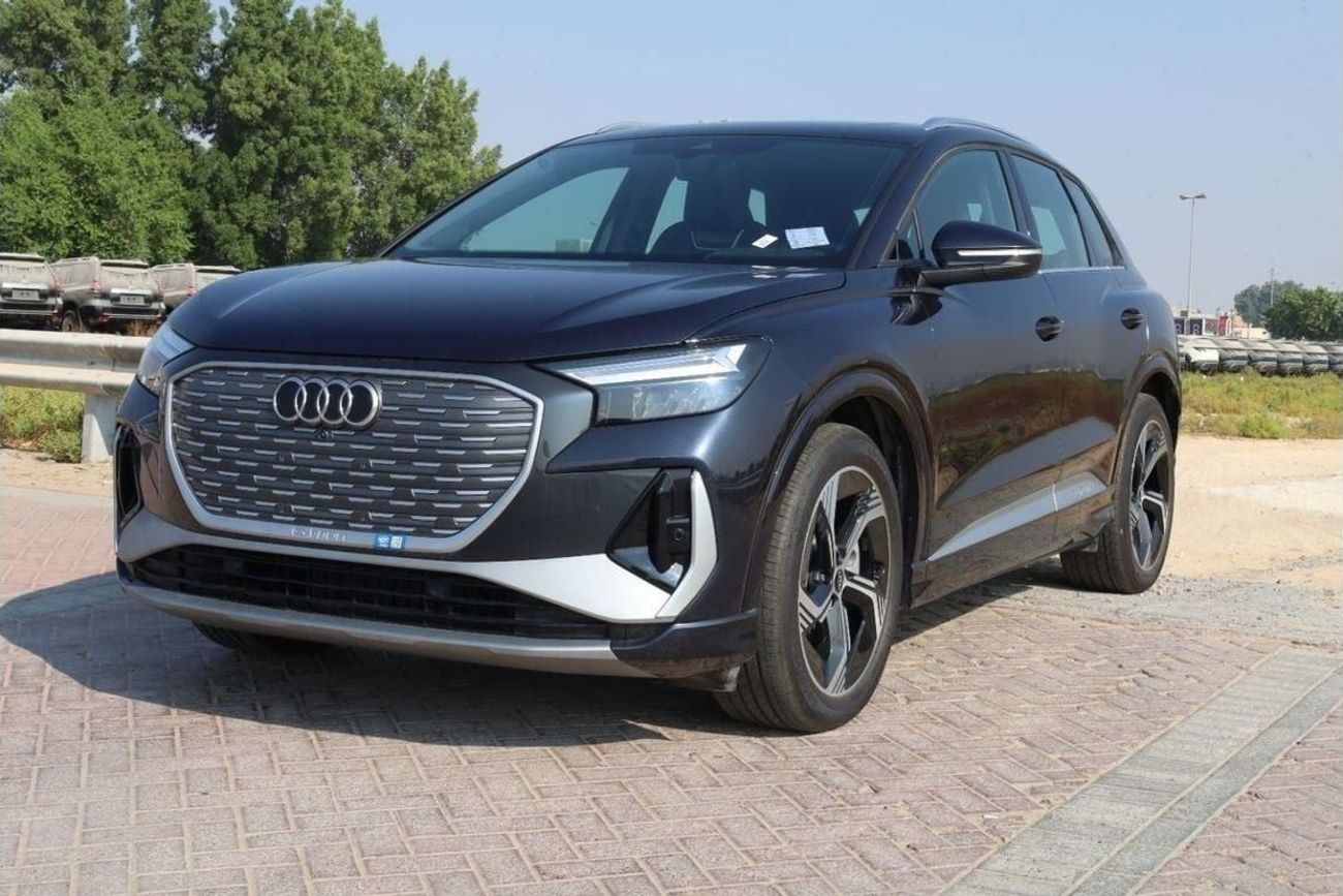 Audi Q4 Audi_Q4_40e-tron_605KM_2024_Full_Options
