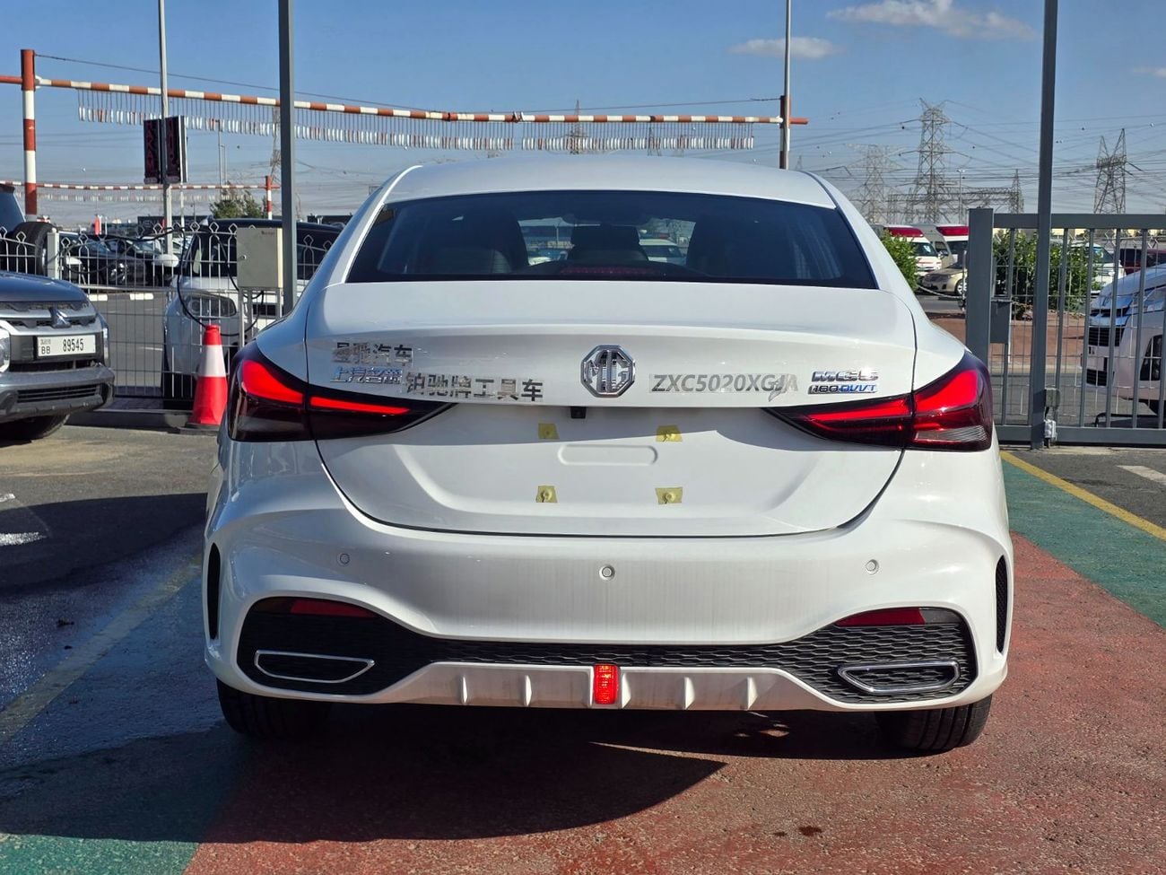 أم جي 5 MG 5 LUXURY 180DVVT  1.5L A/T FWD White Color 2025 Model