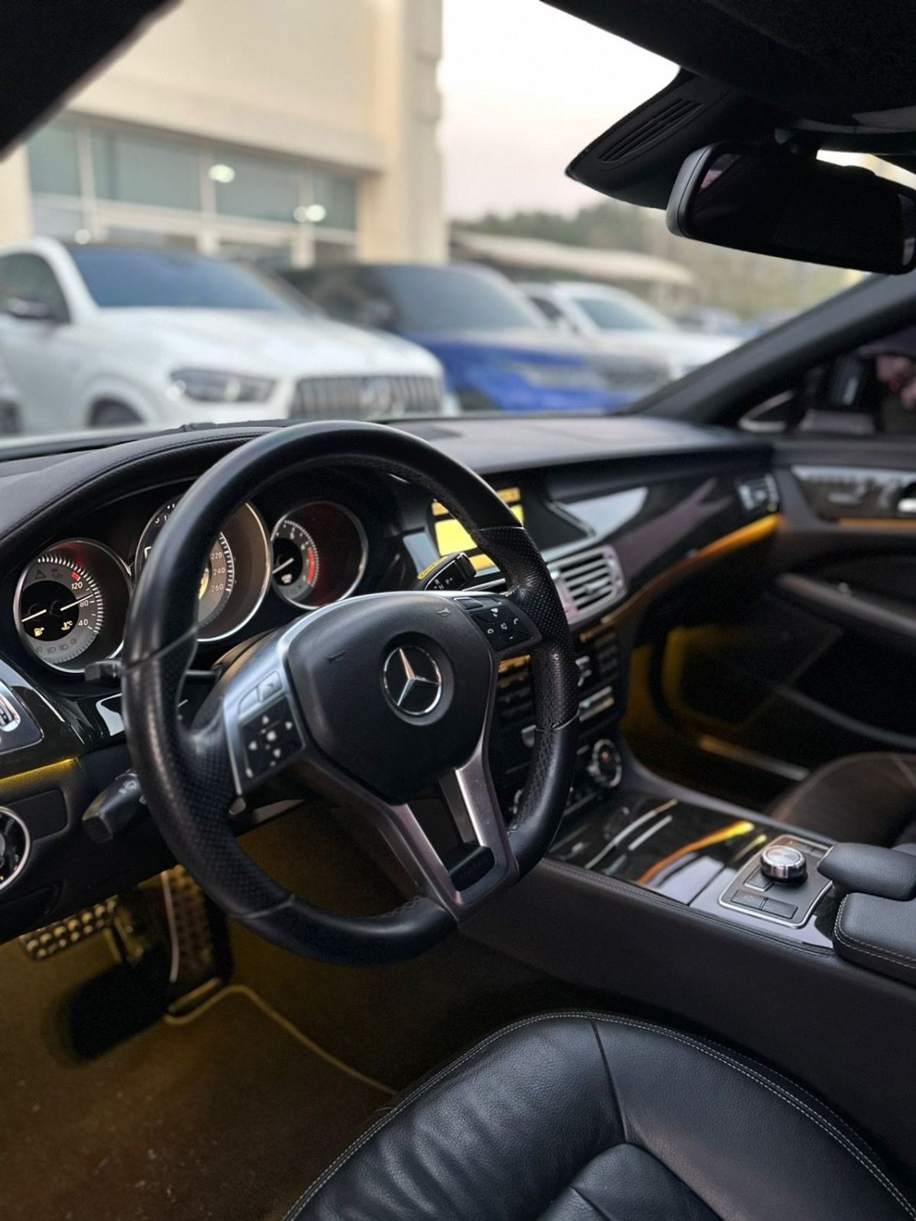 مرسيدس بنز CLS 500 Std 4.7L