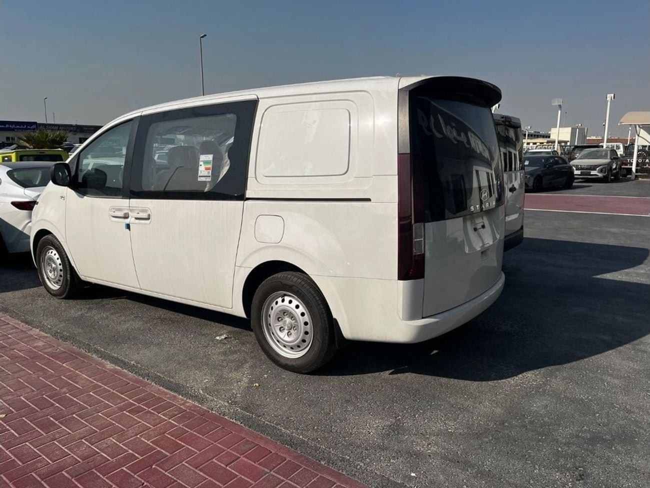 Hyundai Staria COMFORT Semi cargo , 3.5 L , automatic, petrol