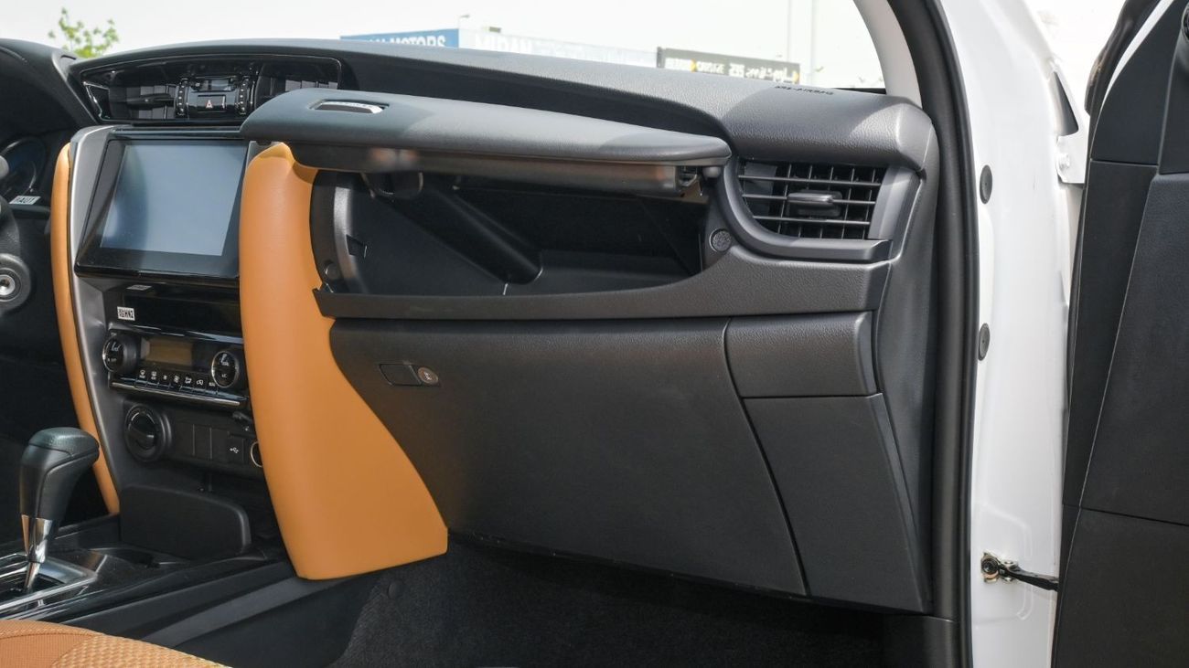 تويوتا فورتونر SR5 2.7L Toyota Fortuner 2.7L 4WD 2024 | For Export