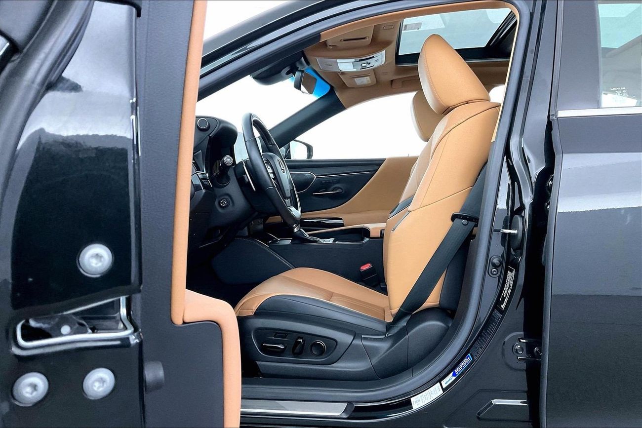 لكزس ES 350 Platinum | National Day Celebration | شامل الضمان | 0 ﺪﻔﻋﺓ ﺃﻮﻟﻯ