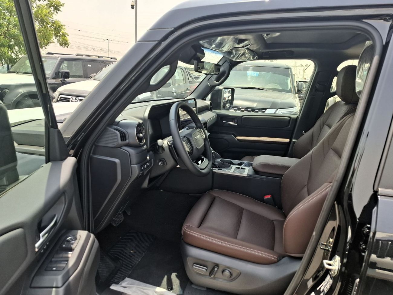 Toyota Prado Toyota Prado Luxury 2.4L 2025 GCC Black inside Brown Petrol Radar (Export Only)