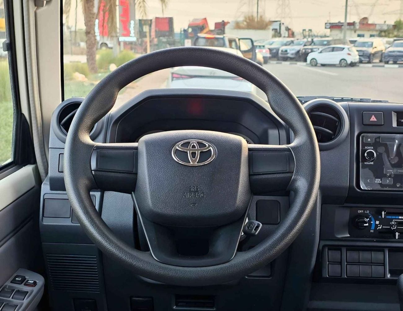 Toyota Land Cruiser 70 TOYOTA LAND CRUISER HARDTOP 76 / DIESEL 4.2L / 5 PORTAS Preço especial para Angola com Portes Incluí