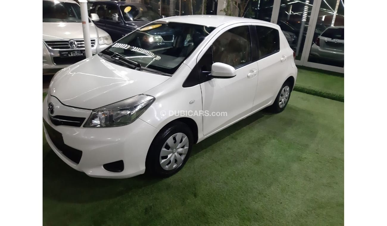 تويوتا يارس ٢٠١٤ خليجي ممتازه جدا لاتحتاج لاى مصاريف