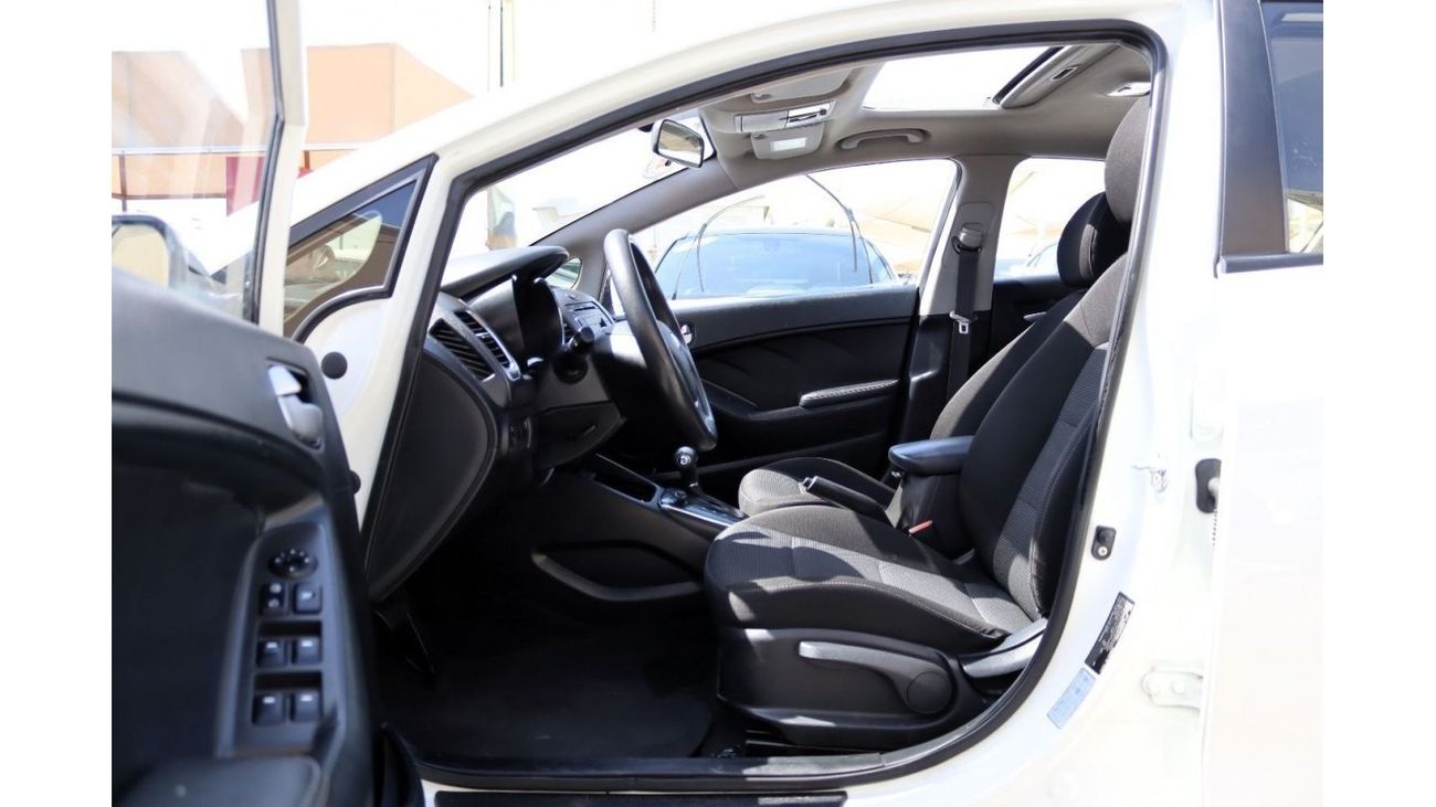 Kia Cerato SX ACCIDENTS FREE - GCC - SUNROOF - PERFECT INSIDE OUT - ENGINE 1600 CC