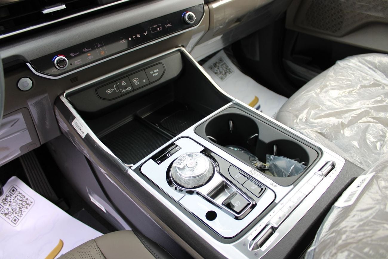 Kia Carnival Kia Carnival 3.5L 9Seater New Shape