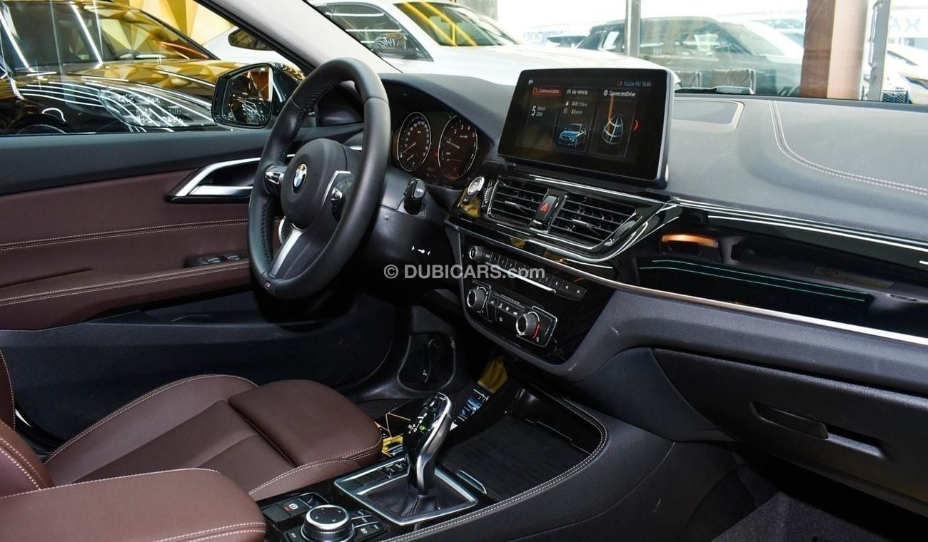 BMW 120i BMW 120 M-KIT | 1.5L V4 | 2023