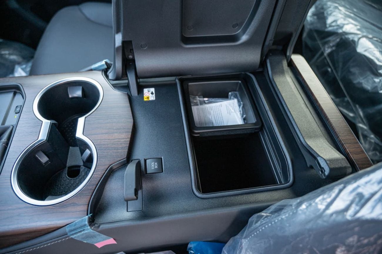 Toyota Land Cruiser GXR 4.0L PETROL -V2 AT 2026 MODEL