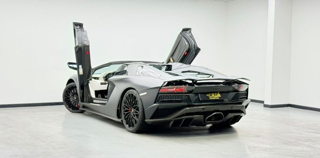 Lamborghini Aventador LP 750 S ROADSTER 2018 Lamborghini Aventador S, Full Service History, Japanese Specs.