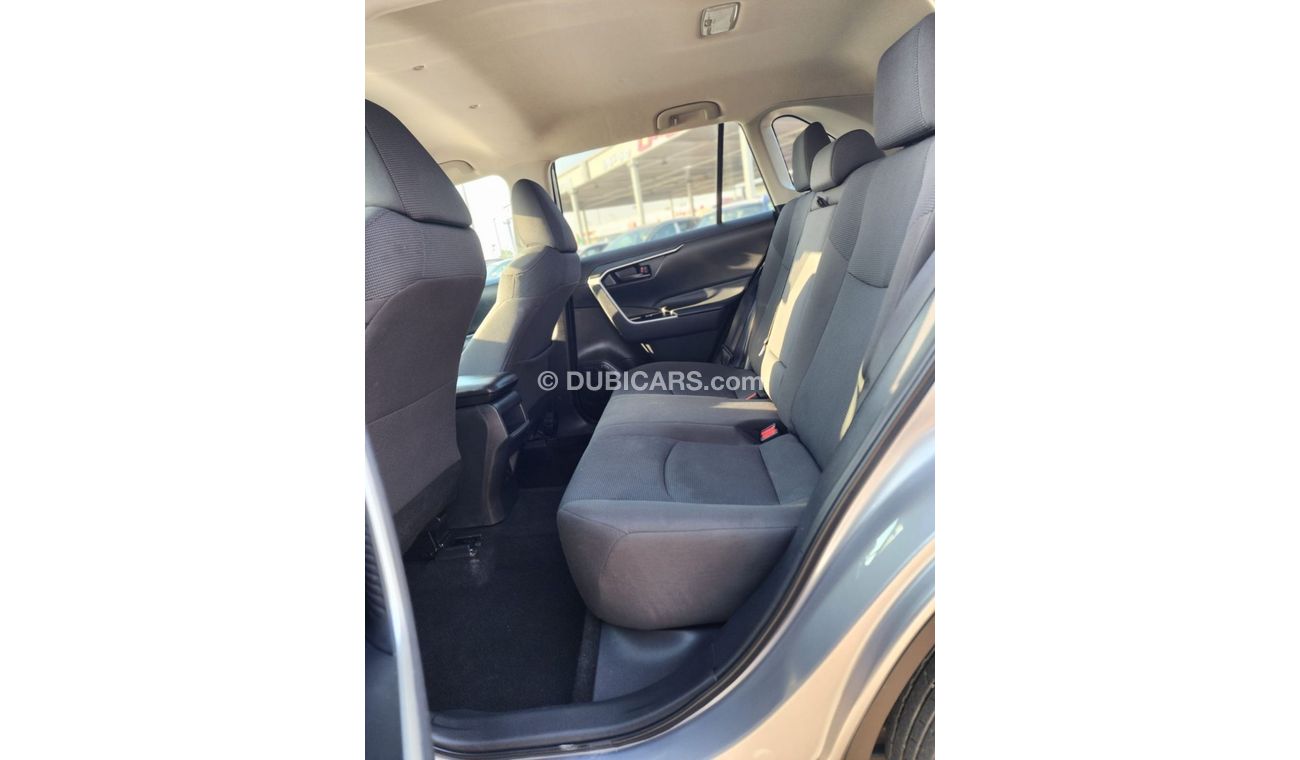 Toyota RAV4 RAV4 LE AWD 2021