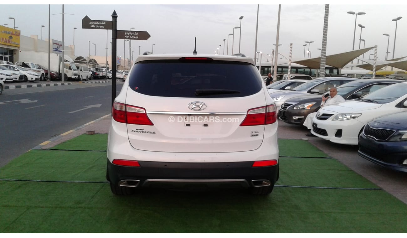 Hyundai Santa Fe HYUNDAI SANTAFE 2015 WHITE KHALIGE 3.3 PANORAMA 4WD PERFECT