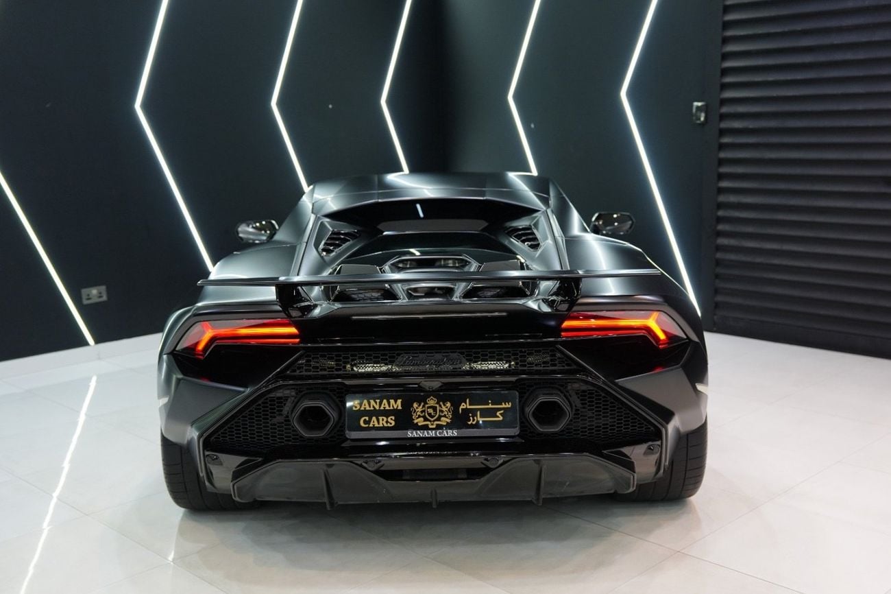 Lamborghini Huracan TECNICA LP 640-2, Carbon Interior, Lifting System, Apple CarPlay, Dealer Warr + Serv!
