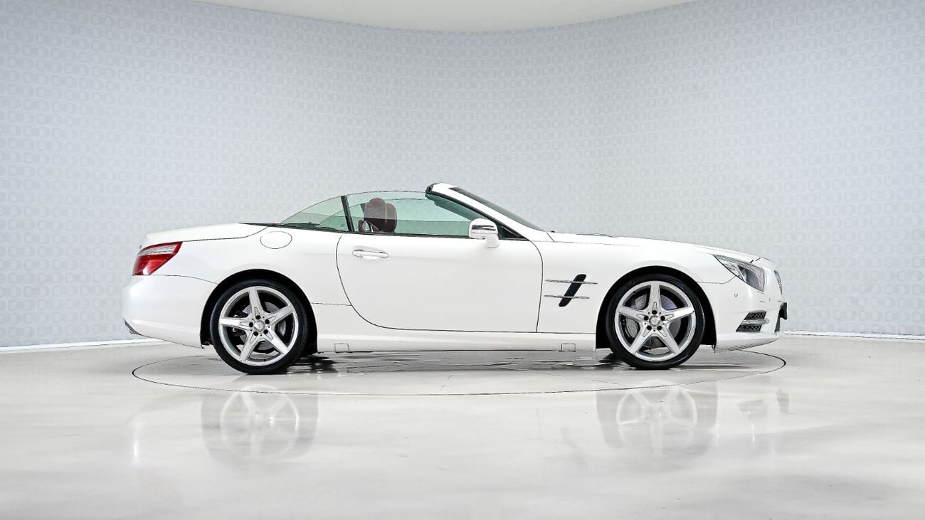 Mercedes Benz SL500 Std 4.7L UAE's Very Best Example