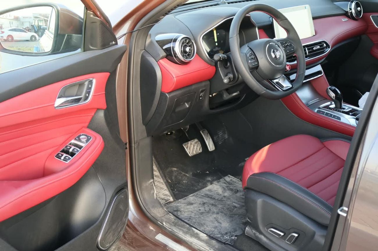 أم جي HS