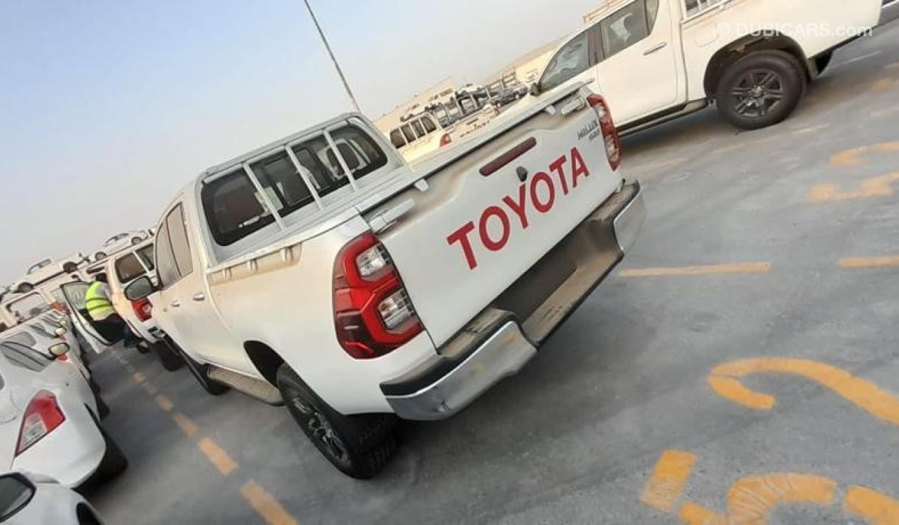 Toyota Hilux TOYOTA HILUX 2.7L 4X4 D/C HI(i) A/T PTR (EXPORT ONLY)
