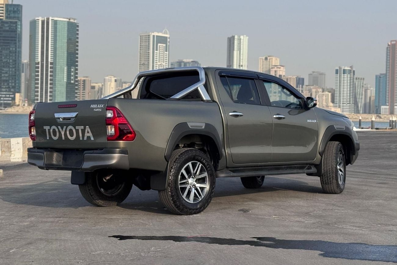 Toyota Hilux DIESEL 2.8 LITER ,RIGHT HAND DRIVE ,GROWN COLOR ,2022 MODEL