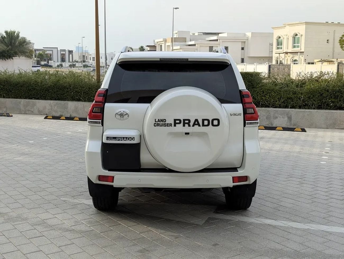Toyota Prado VXR Full Option-V6 4.0L-GCC specs-Well Maintained