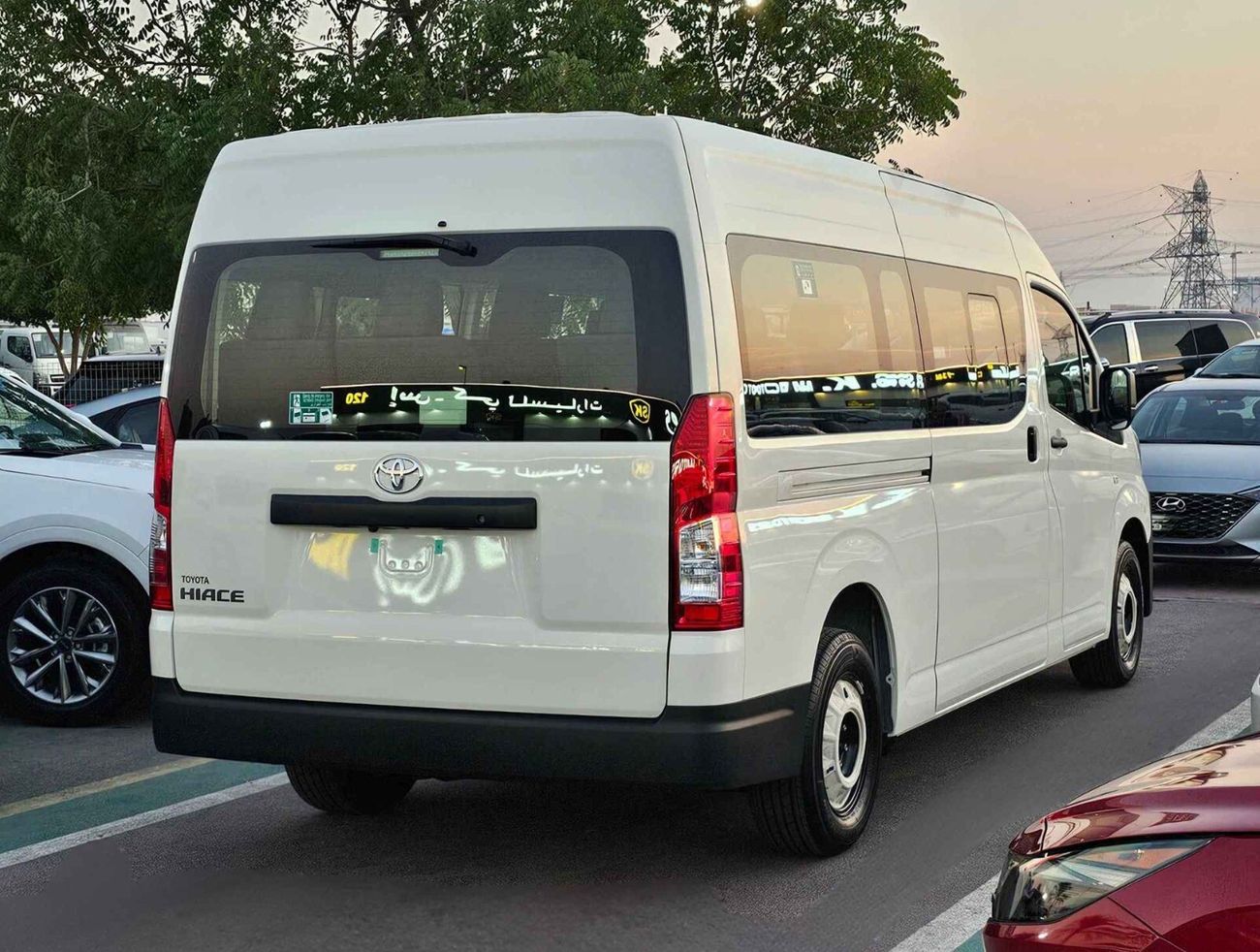 Toyota Hiace DX PASSENGER / 3.5L V6 PETROL / A/T / DUAL HEATER / DVD+CAMERA (CODE # HR3ADA)