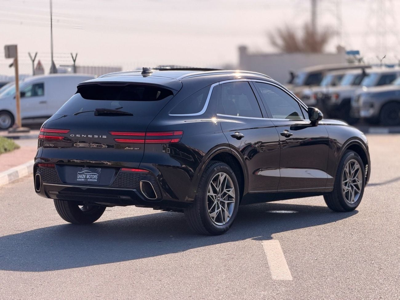 Genesis GV70 Genesis GV70 premium 4WD //  2023 panoramic, 360 camera// low kilometers full option