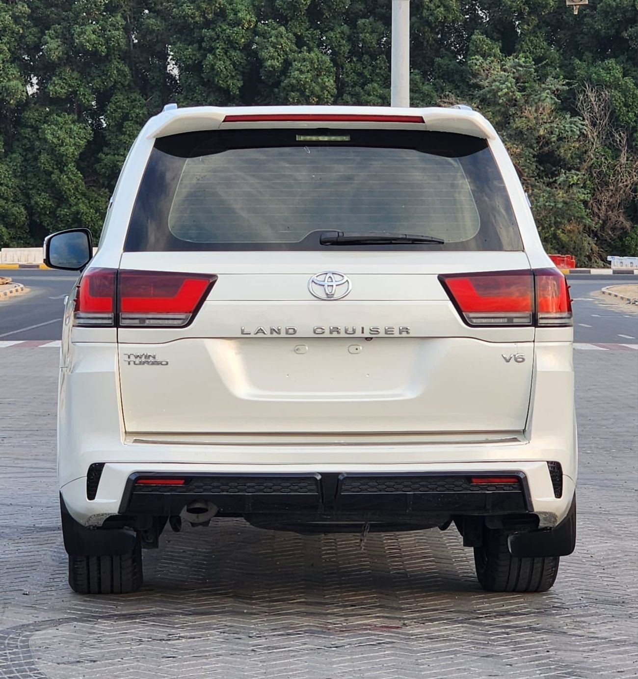 تويوتا لاند كروزر GX.R V6 upgrade 2024