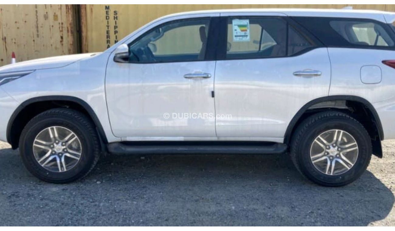 Toyota Fortuner 2023 FORTUNER 2.7L 4X4 GASOLINA MANUAL A/C