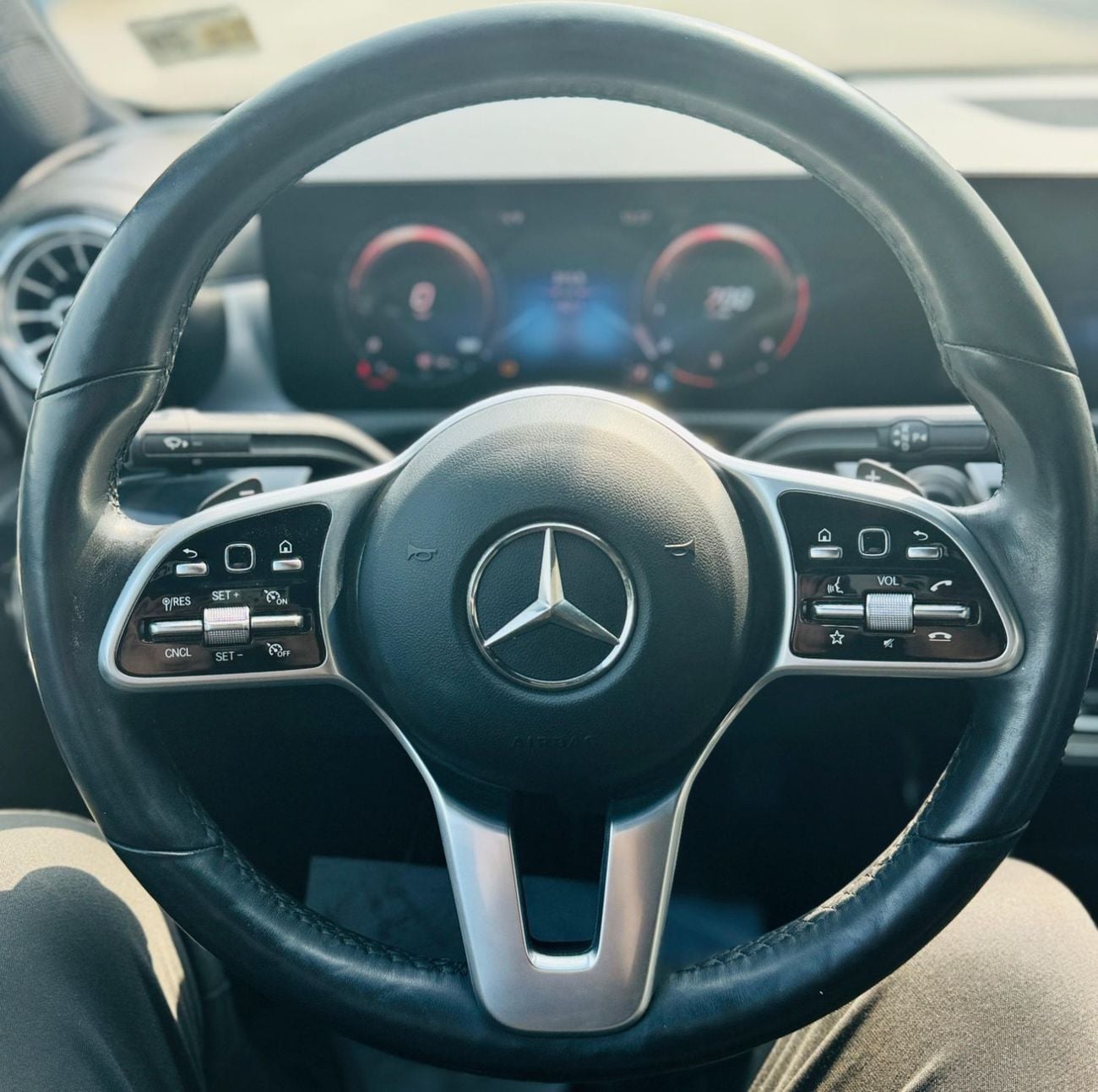 Mercedes Benz CLA250