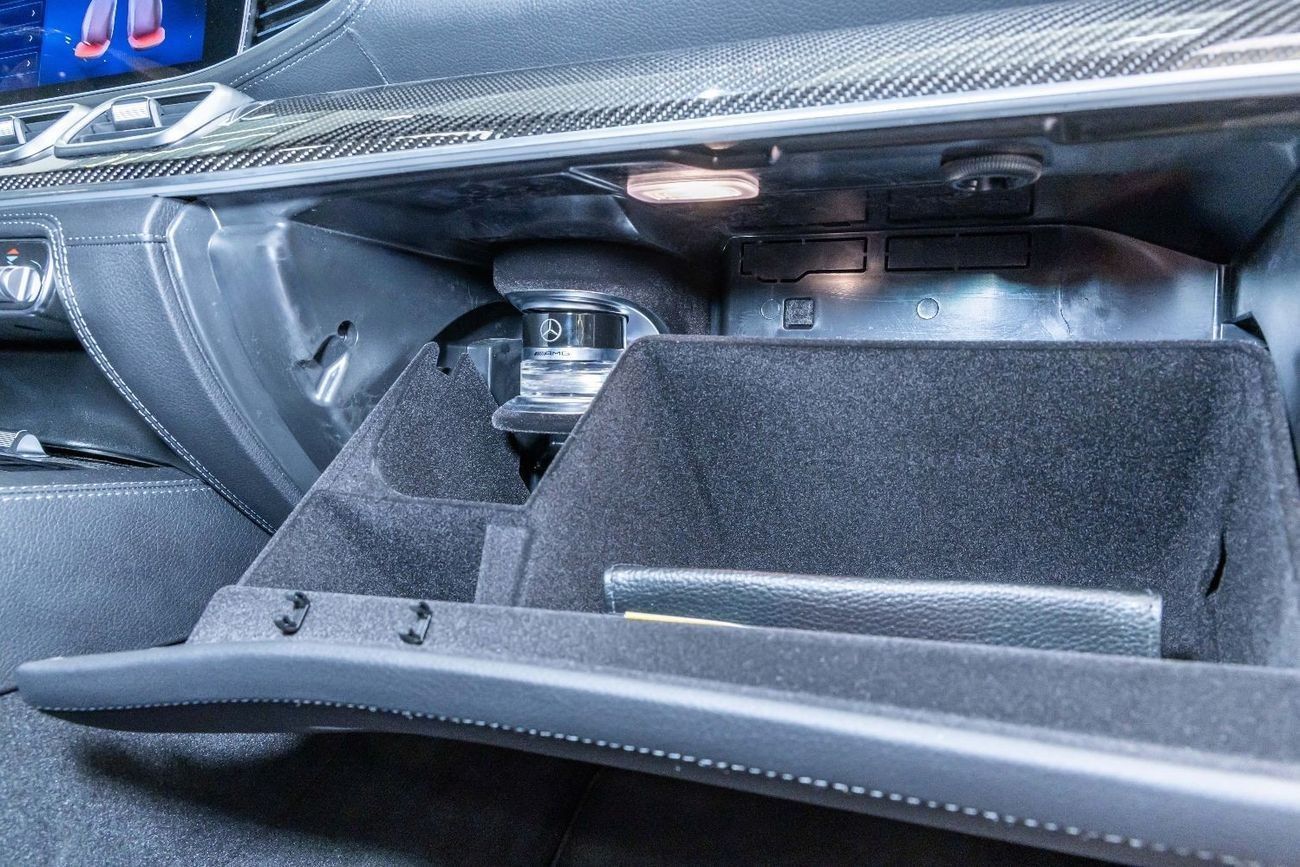 مرسيدس بنز GLE 53 AMG كوبيه Mercedes GLE53 Coupe AMG - Night Package - 22 AMG Alloy Wheels - 2024 - Perfect Condition