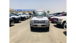 Toyota Land Cruiser HARD TOP - 4WD - V8 - EXCLUSIVE DEAL --  EXPORT ONLY