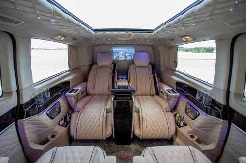 مرسيدس بنز V 300 Senzati® Jet Class® Oryx Edition® 6 Seat Silk Beige Leather