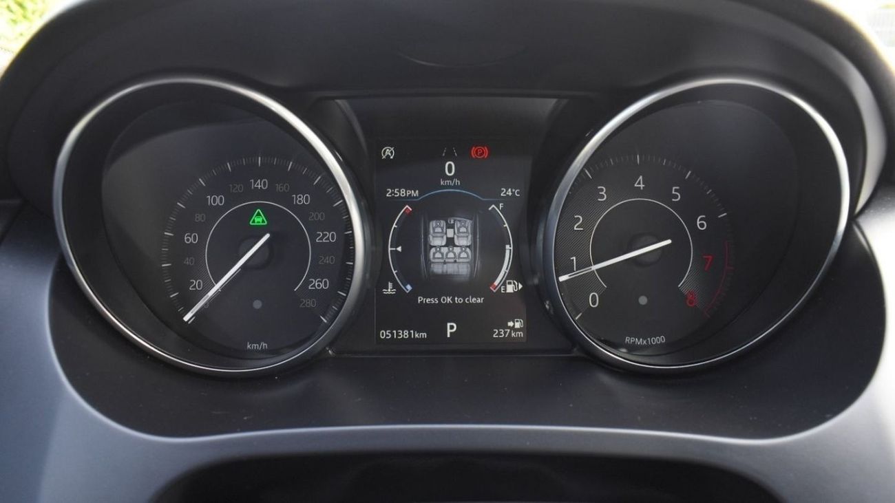 جاكوار E Pace R-سبورت