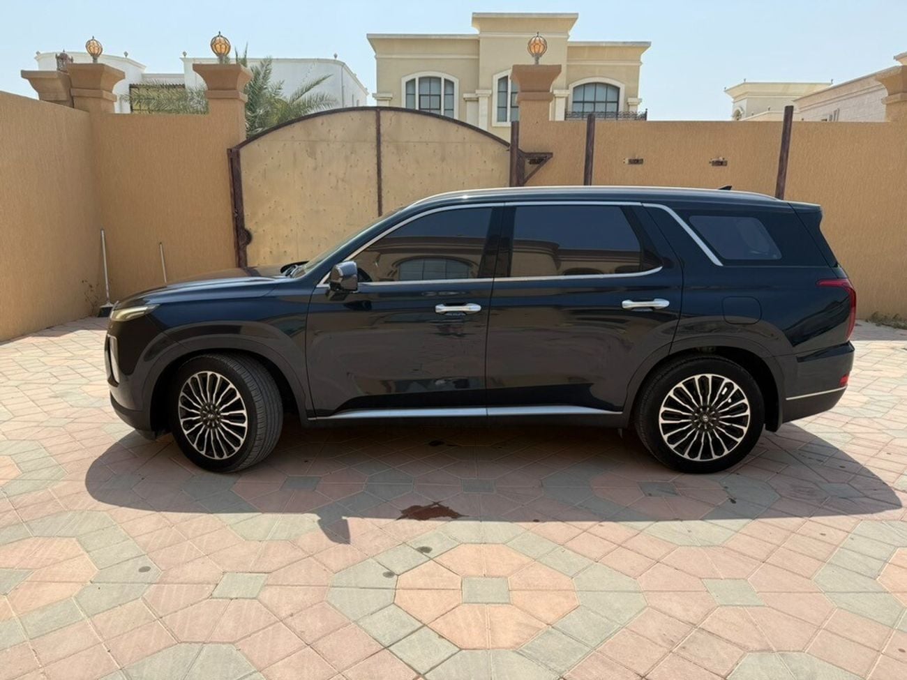 Hyundai Palisade Premium 6 seats
