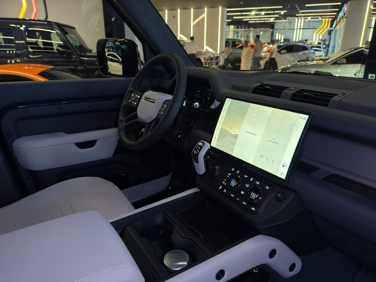 لاند روفر ديفندر 110 OCTA EDITION ONE P635 2026 Land Rover Defender 110 Octa P635 - ALTAYYER WARRANTY AND SERVICE