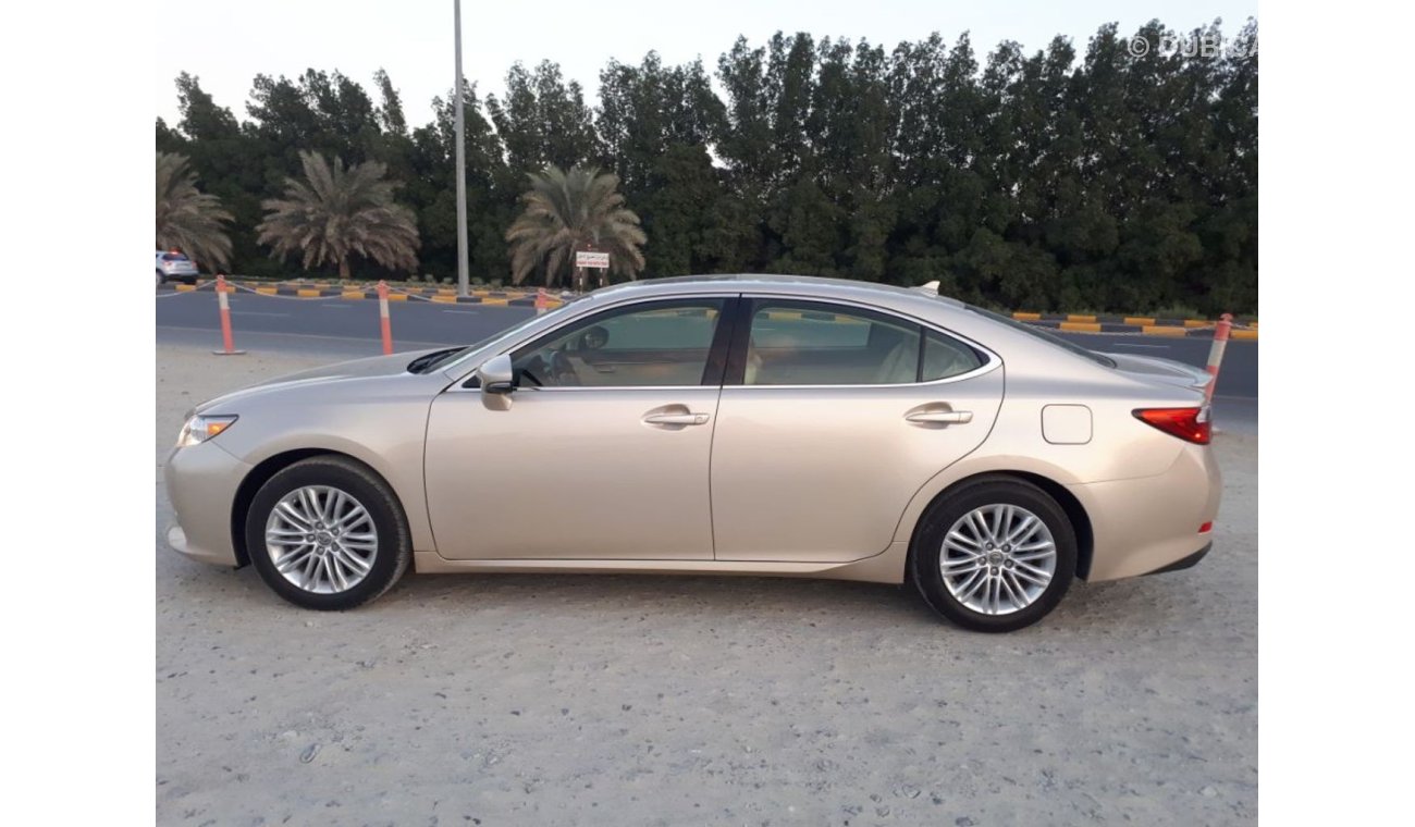 لكزس ES 350 2014 Full Option For Urgent SALE PASS From RTA Dubai