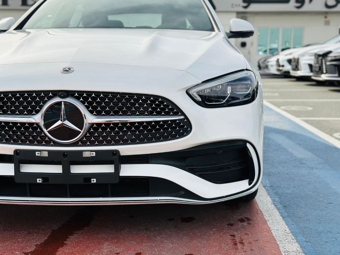 Mercedes-Benz C 200  TRIMS