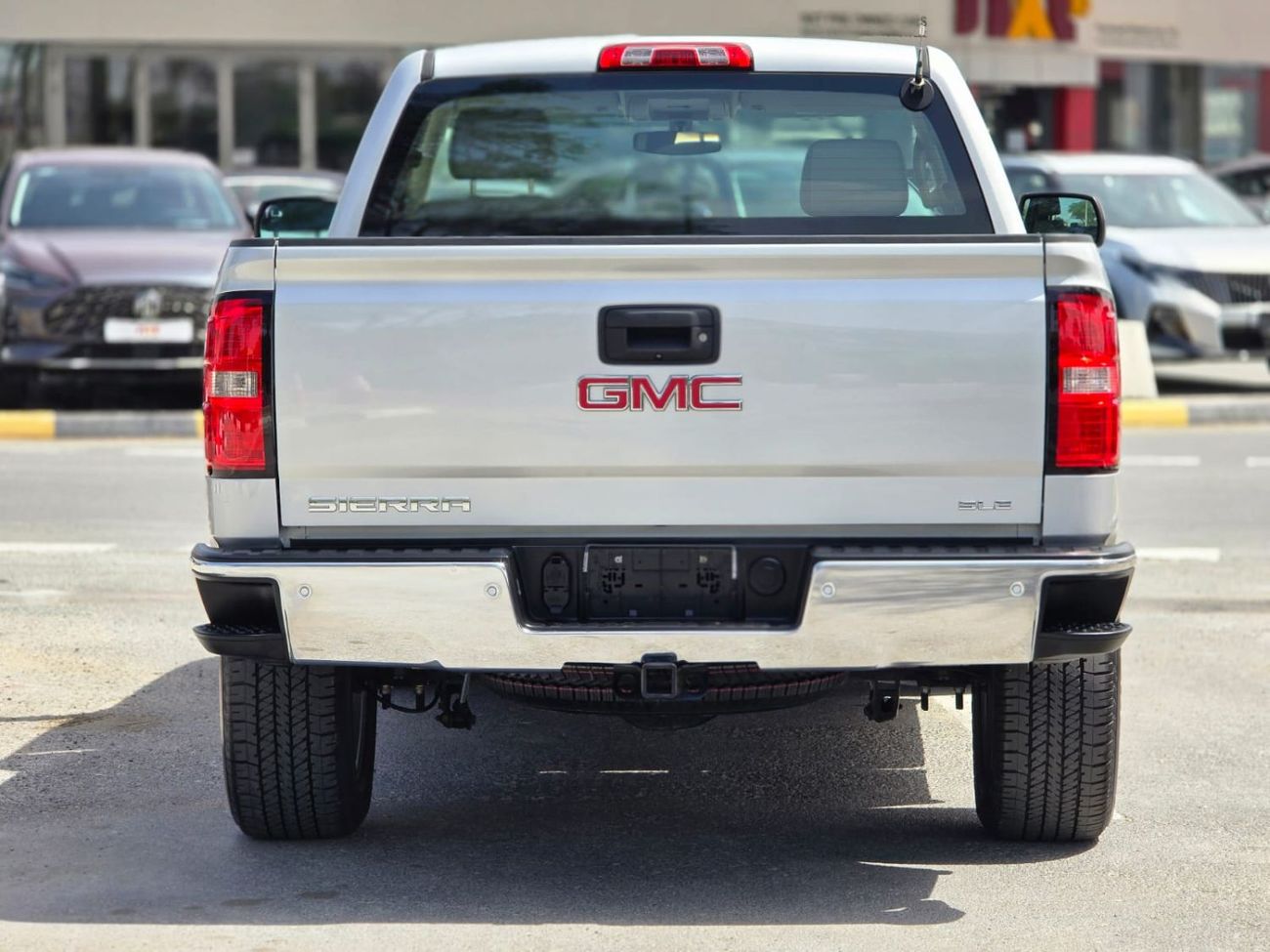 GMC Sierra 1500 SLE 5.3L Single Cab Utility 1500 SLE 5.3L V8 4X4 2016 GCC WITH FULL AGENCY SERVICE HISTORY IN M