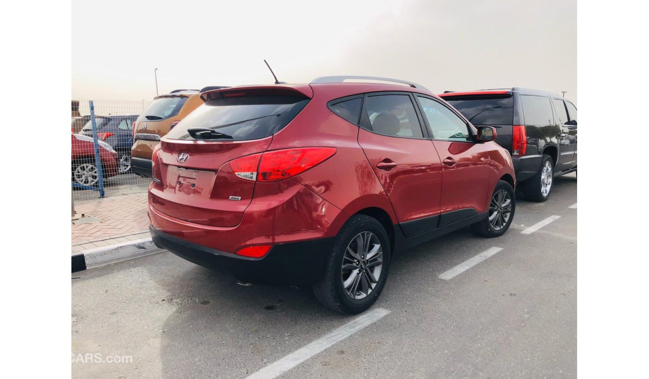 Hyundai Tucson (CLEAN INTERIOR)