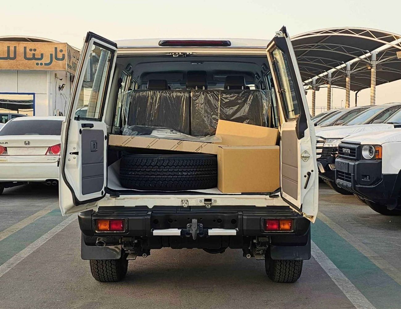 تويوتا لاند كروزر 70 70 LC76 LX / HIGH OPTION, 4.0L PETROL V6, M/T, WOOD,STEERING / WINCH SNORKEL (CODE # 69084)